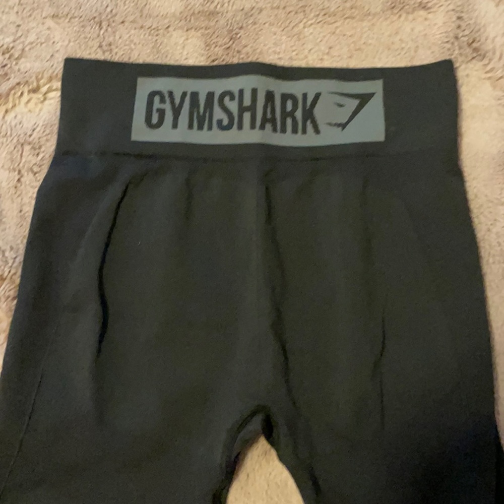 Full length high rise gym shark leggings